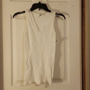 Ribbed tank